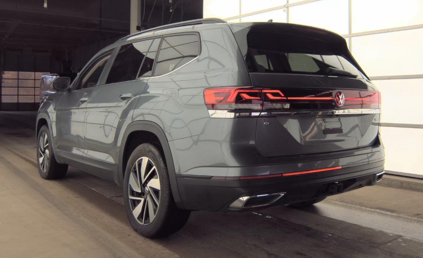 2025 Volkswagen Atlas 2.0T SE w/Technology, 39832, Photo