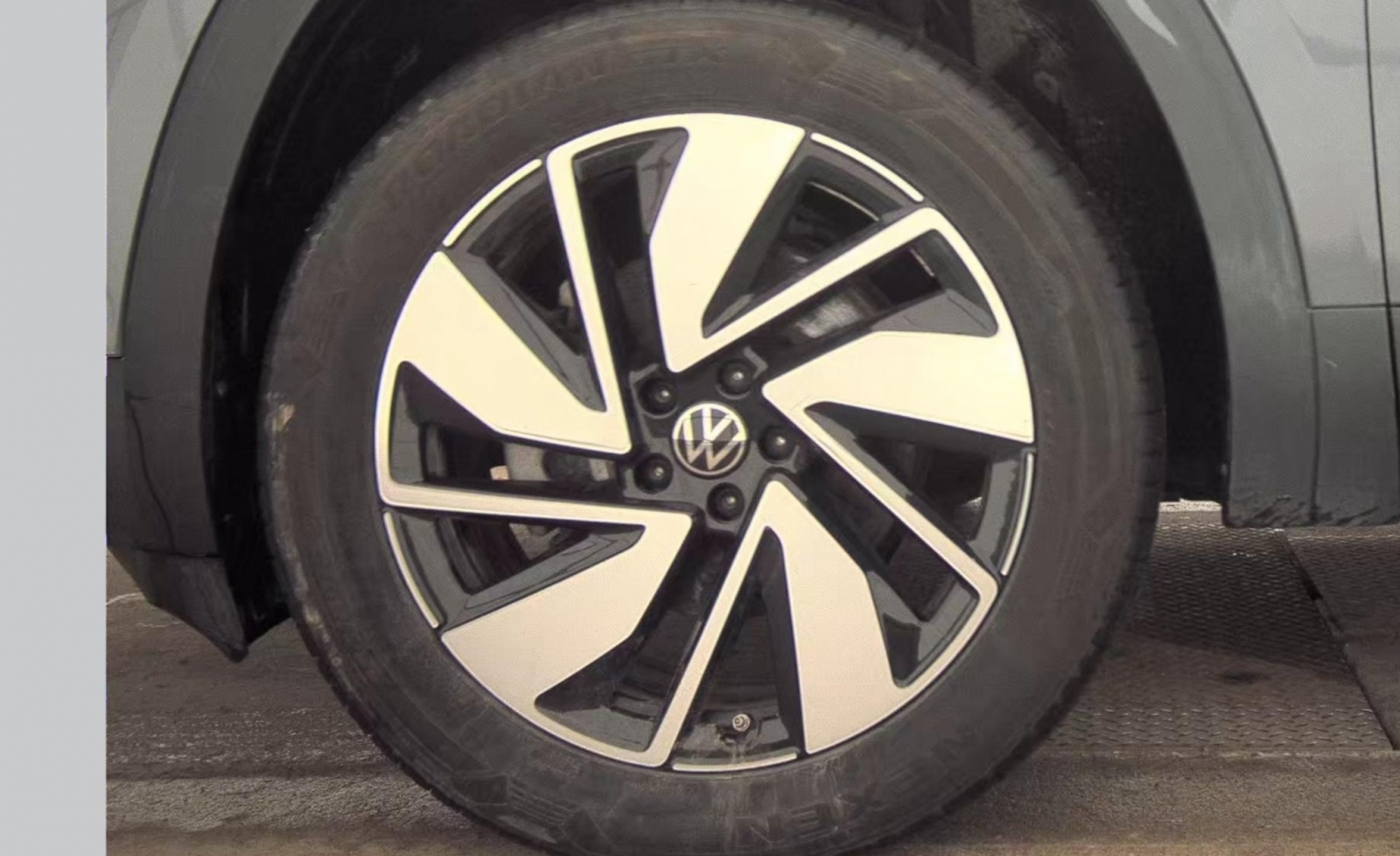 2025 Volkswagen Atlas 2.0T SE w/Technology, 39832, Photo