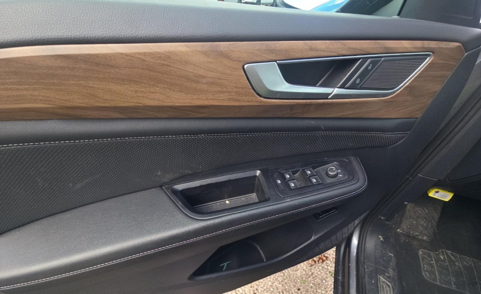 2025 Volkswagen Atlas 2.0T SE w/Technology, 39839, Photo