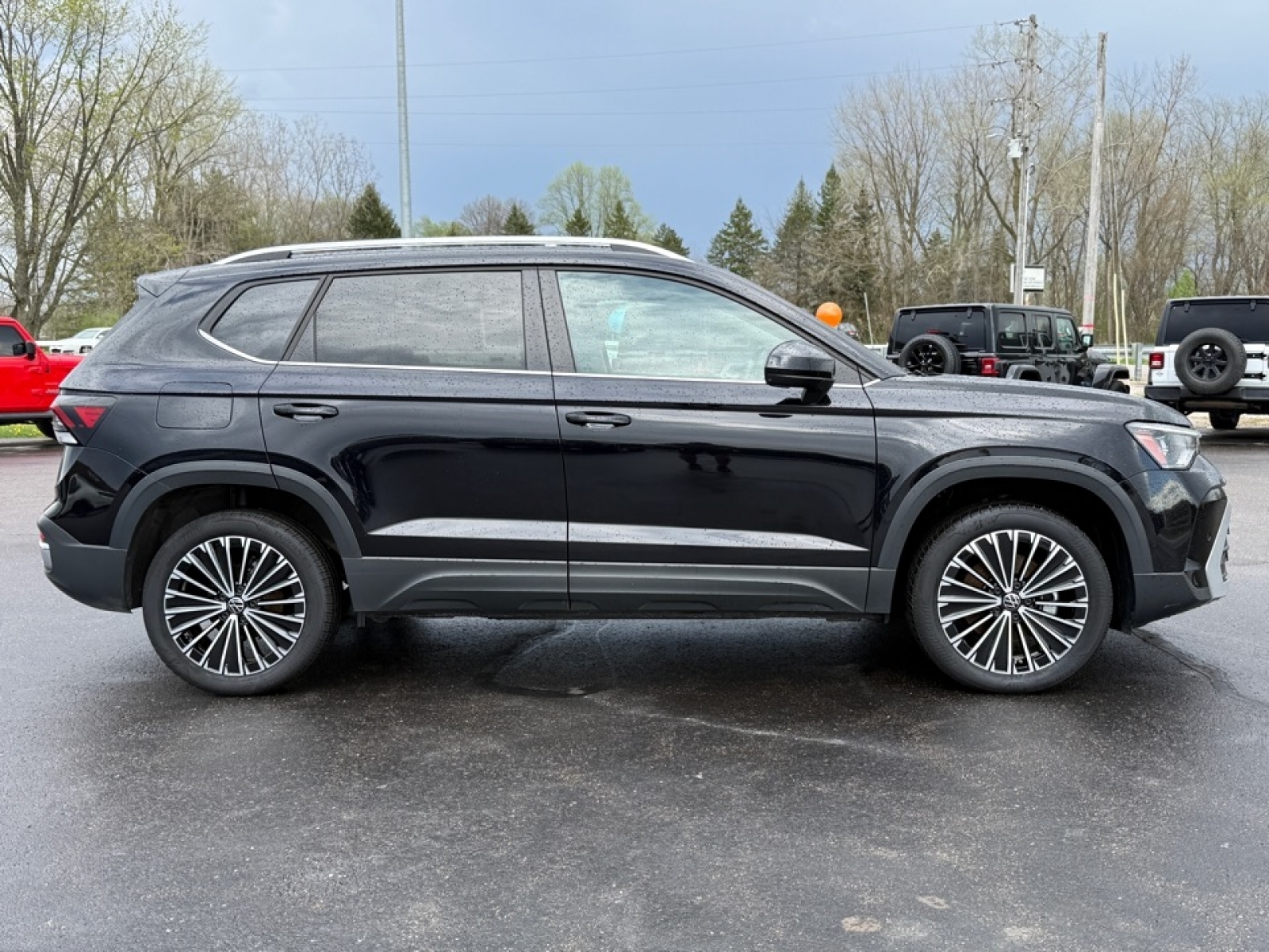 2025 Volkswagen Taos 1.5T SE, 39798, Photo