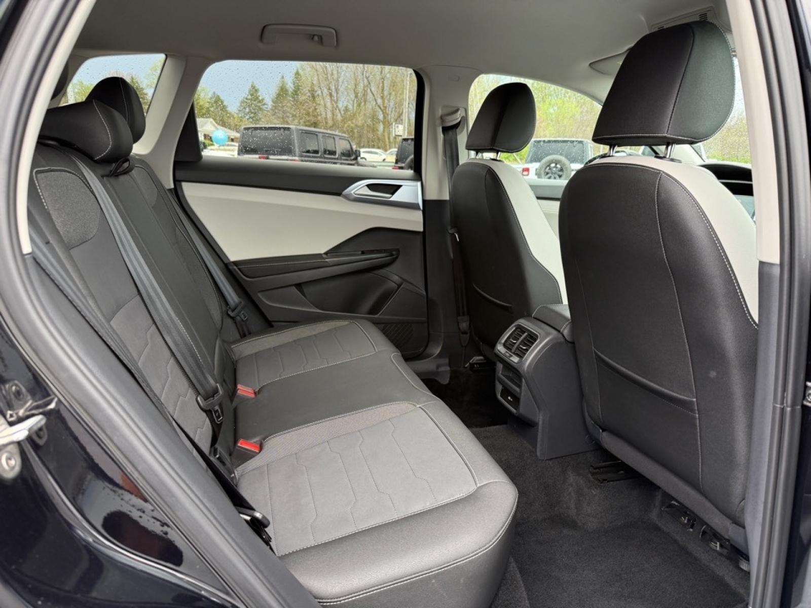 2025 Volkswagen Taos 1.5T SE, 39798, Photo