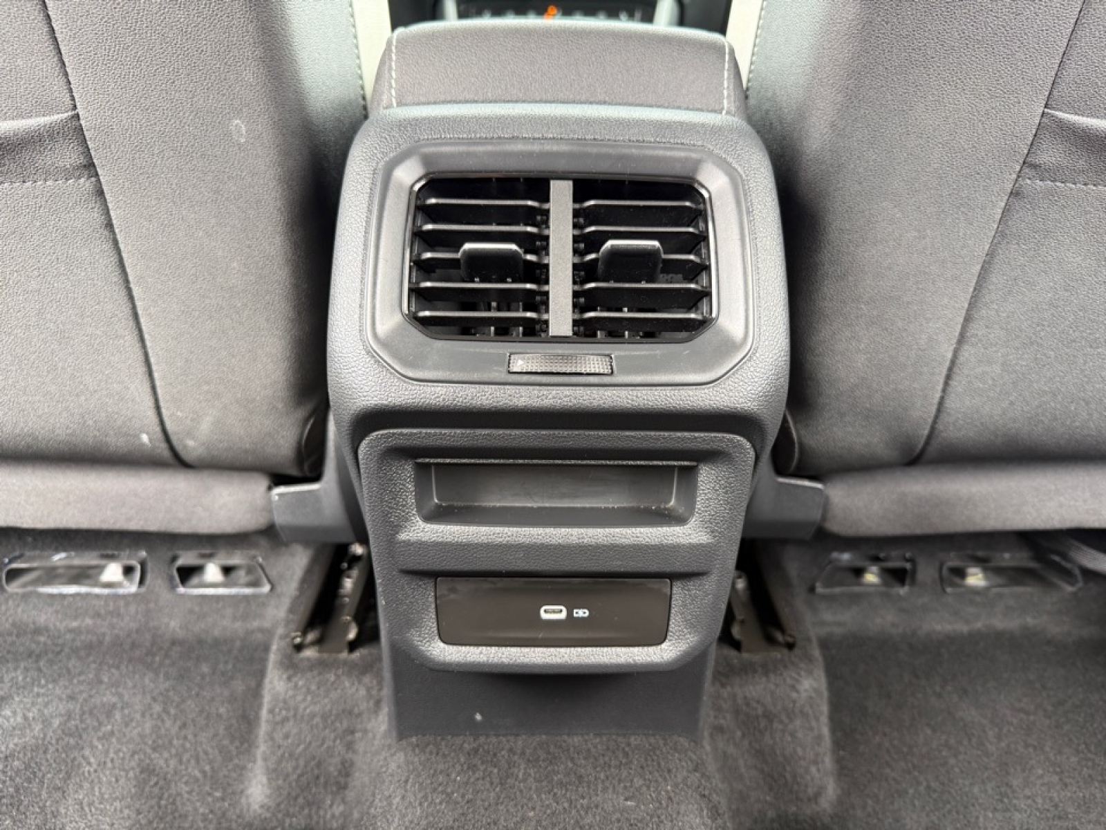 2025 Volkswagen Taos 1.5T SE, 39798, Photo