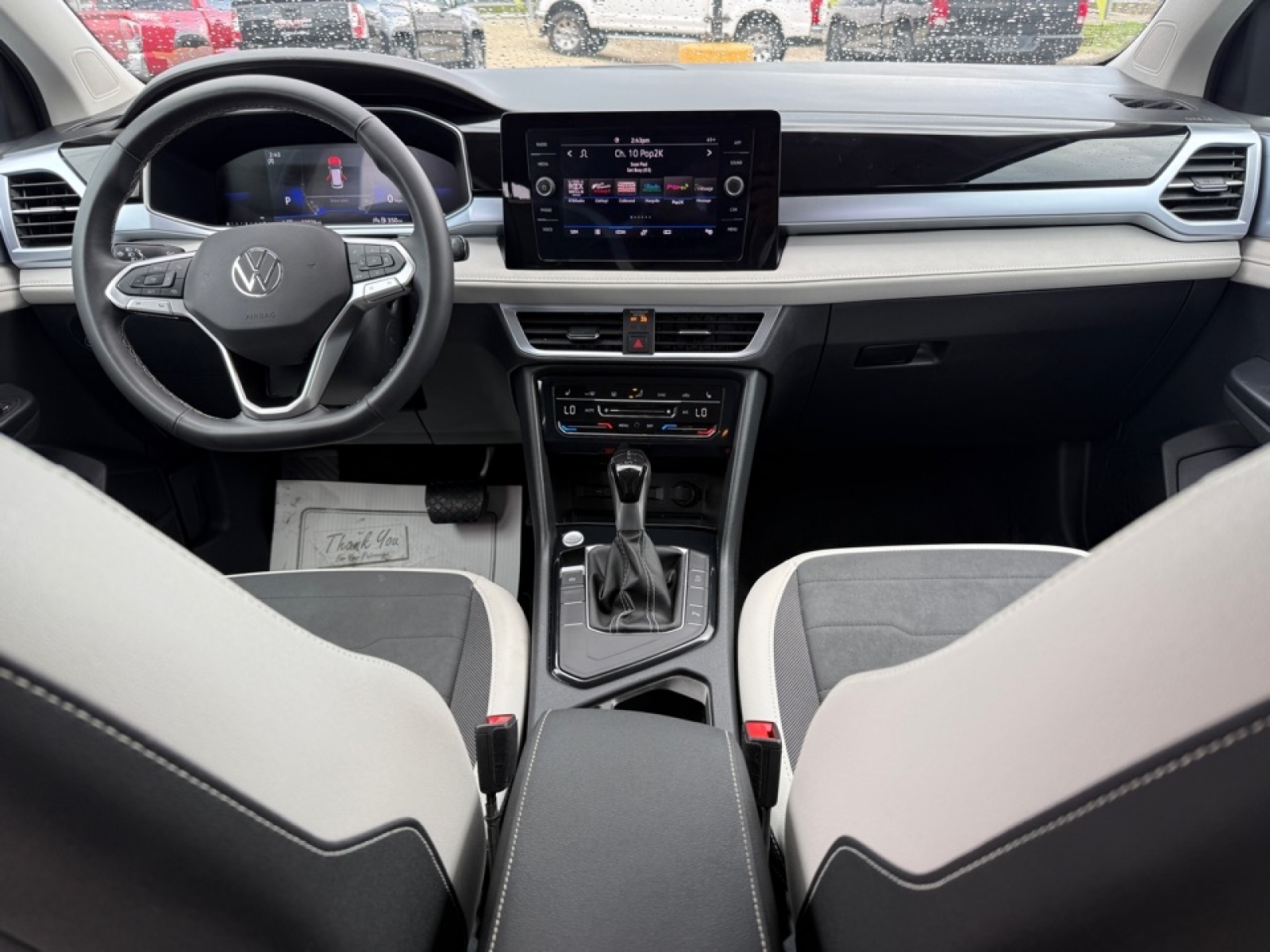 2025 Volkswagen Taos 1.5T SE, 39798, Photo