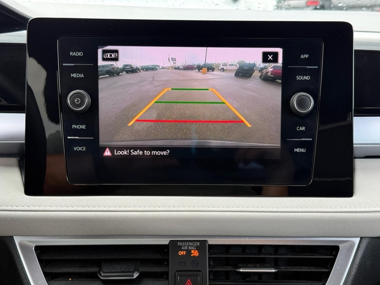 2025 Volkswagen Taos 1.5T SE, 39798, Photo