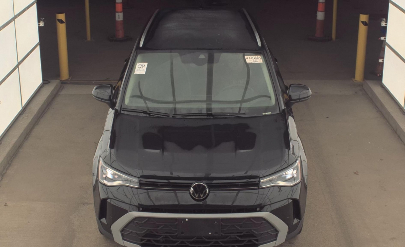 2025 Volkswagen Taos 1.5T SE, 39830, Photo