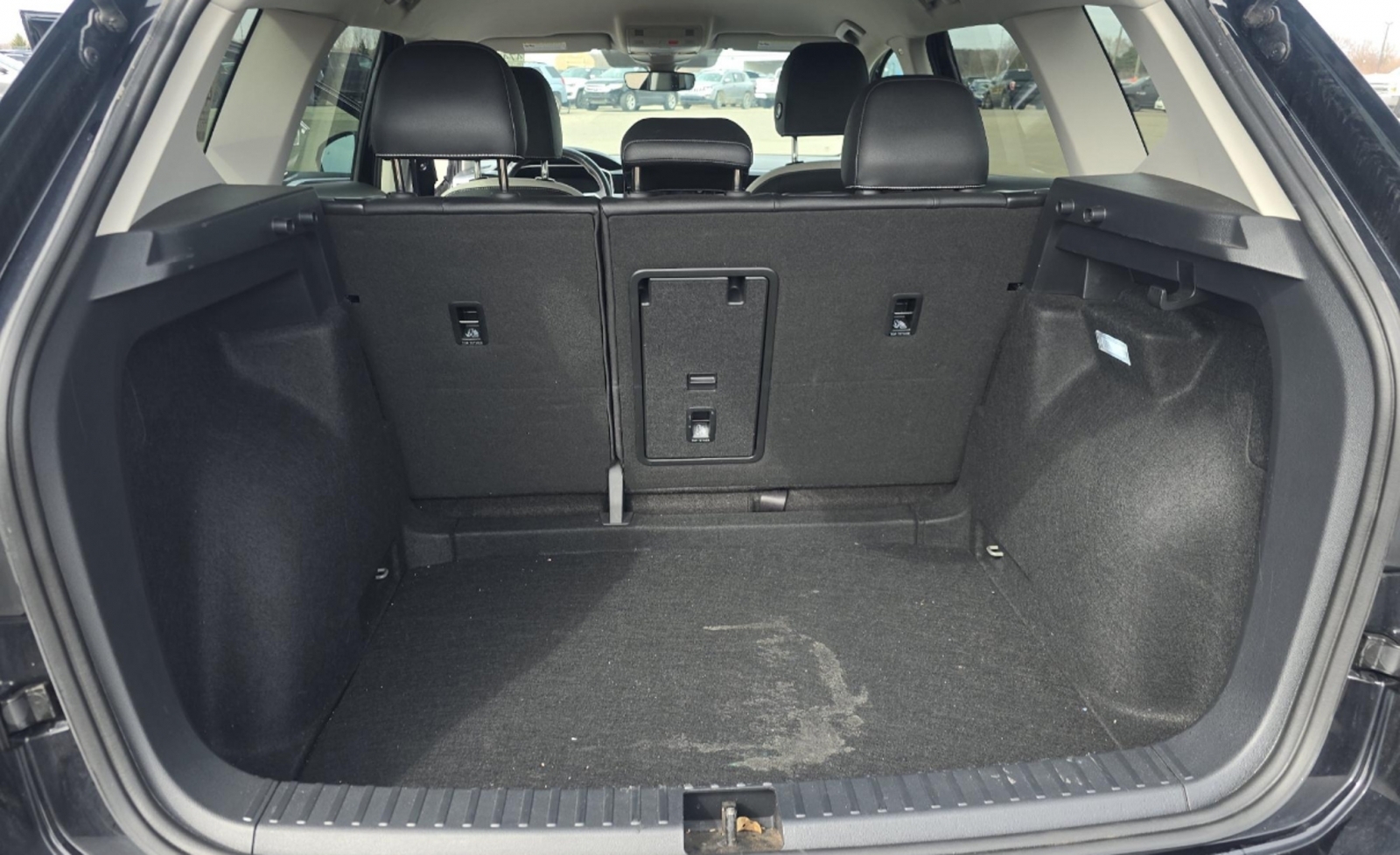 2025 Volkswagen Taos 1.5T SE, 39830, Photo