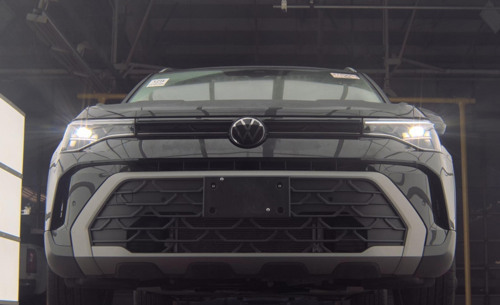 2025 Volkswagen Taos 1.5T SE, 39830, Photo