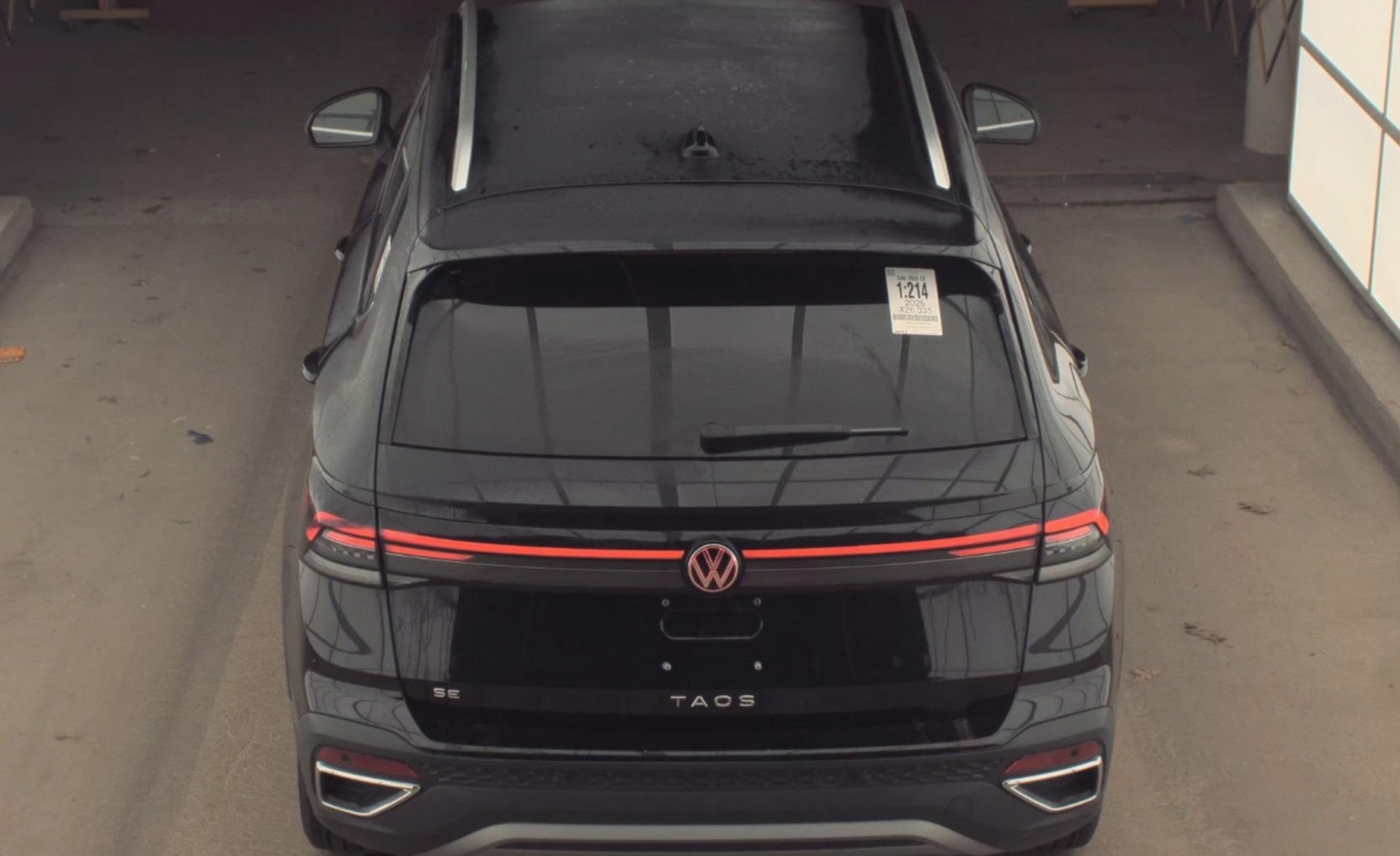 2025 Volkswagen Taos 1.5T SE, 39830, Photo