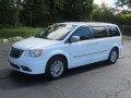 2016 Chrysler Town & Country Touring-L, CN2454, Photo 11