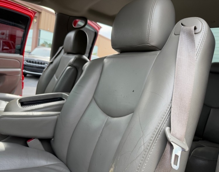 2005 GMC Sierra 2500HD 38630A