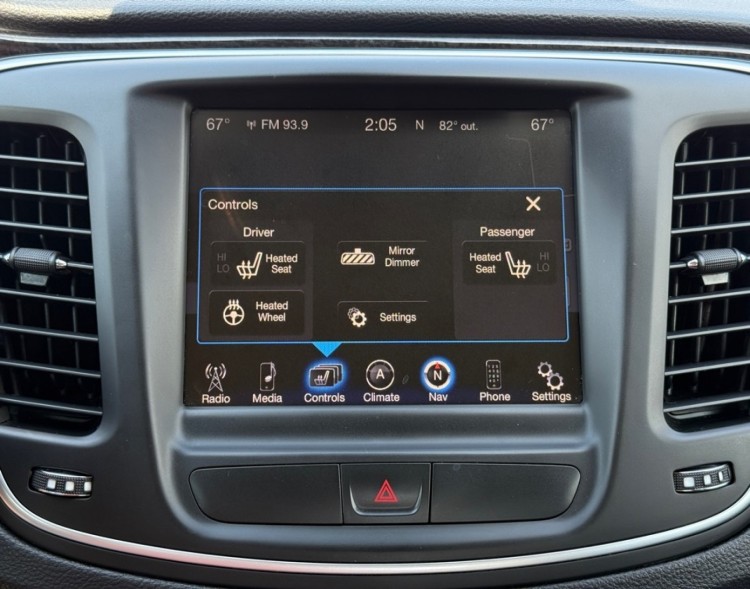 2015 Chrysler 200