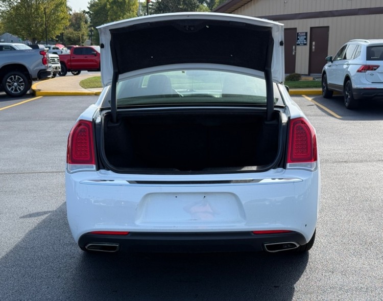 2019 Chrysler 300