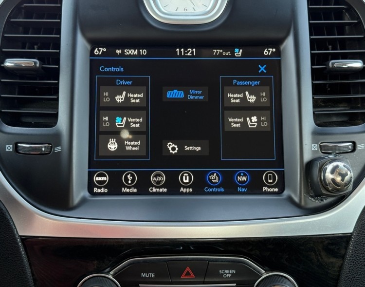 2019 Chrysler 300