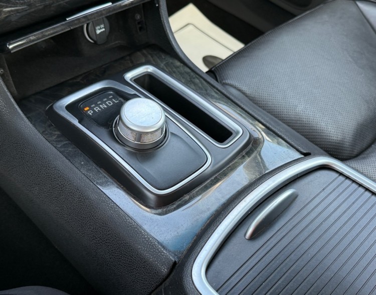 2019 Chrysler 300