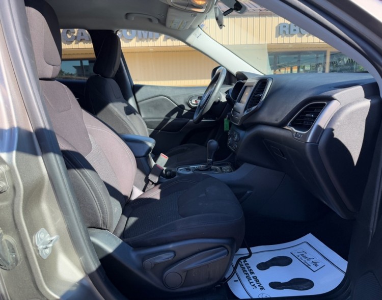 2019 Jeep Cherokee 38969