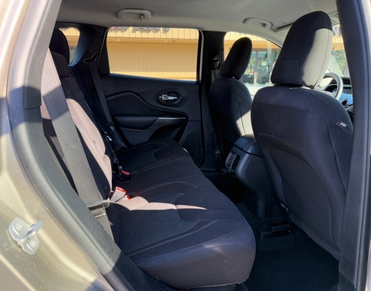 2019 Jeep Cherokee 38969