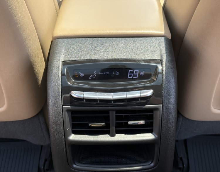 2020 Cadillac XT5 38627A