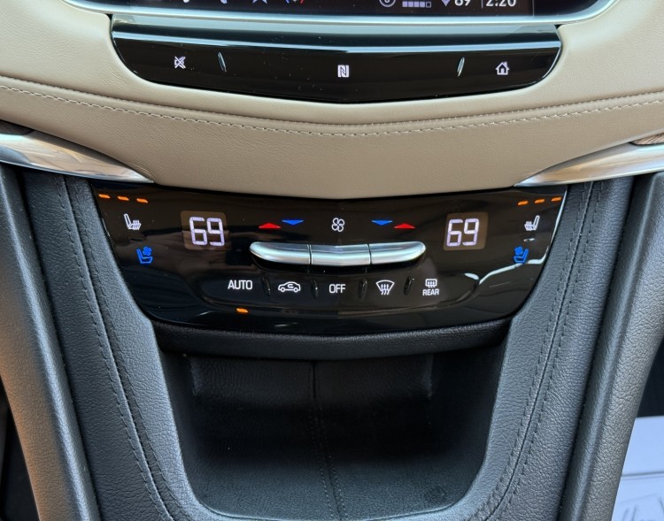 2020 Cadillac XT5 38627A