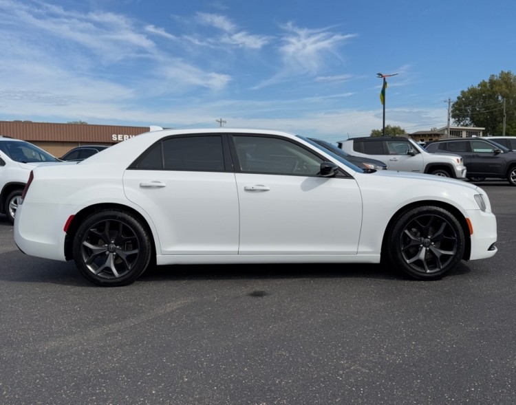 2020 Chrysler 300