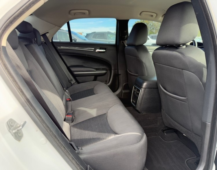 2020 Chrysler 300