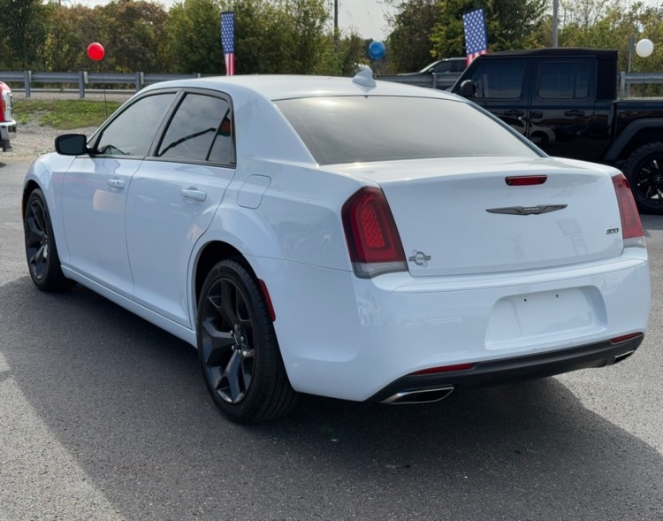 2020 Chrysler 300