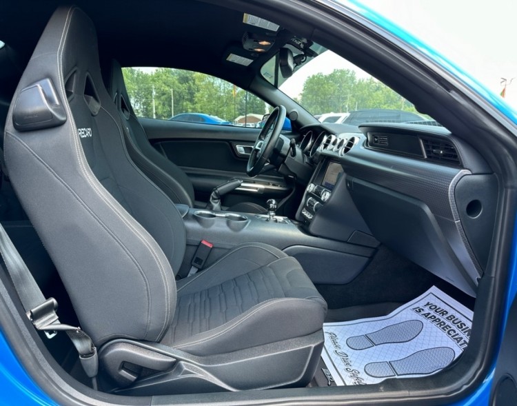 2020 Ford Mustang 38877A