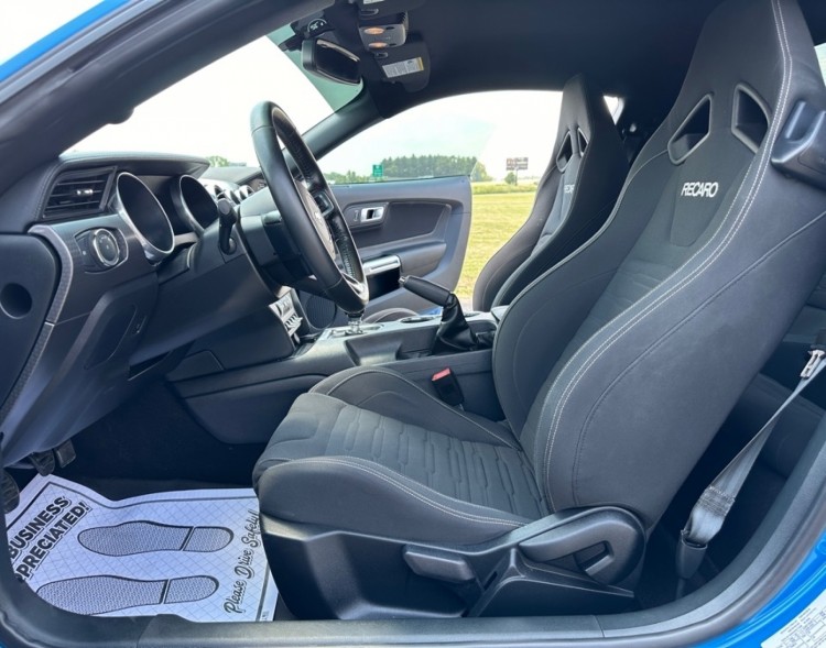 2020 Ford Mustang 38877A