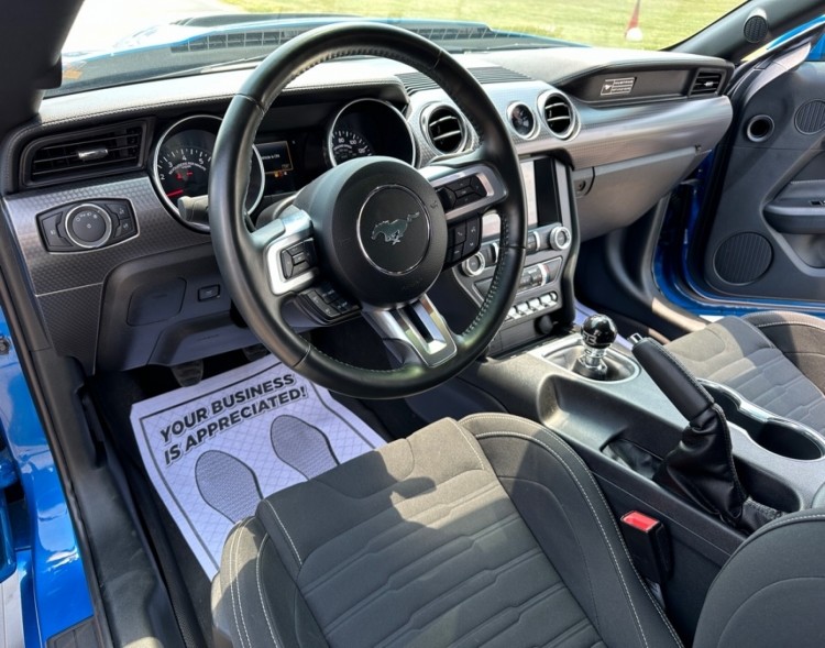 2020 Ford Mustang 38877A