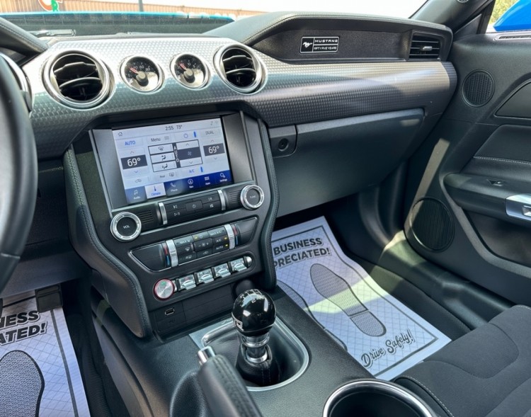 2020 Ford Mustang 38877A