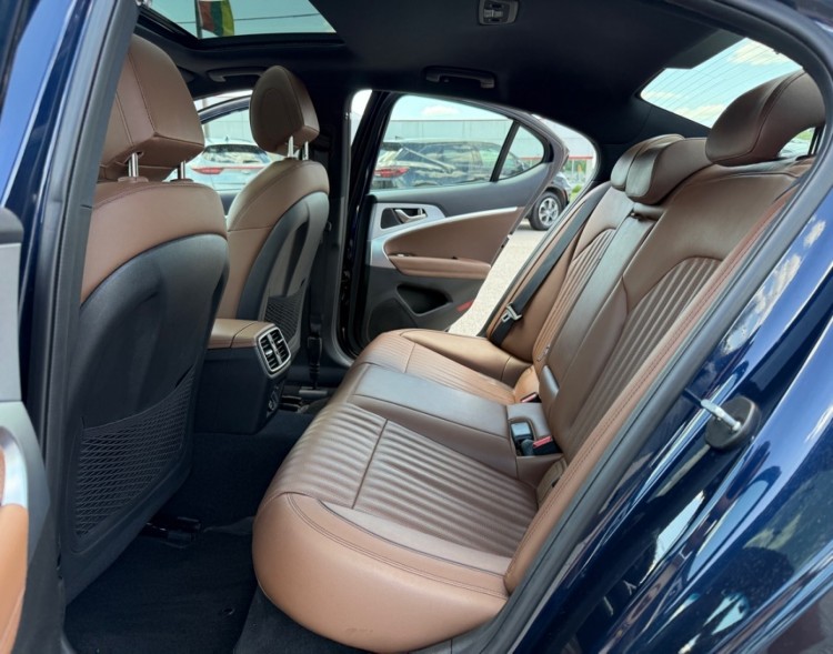 2021 Genesis G70 38425