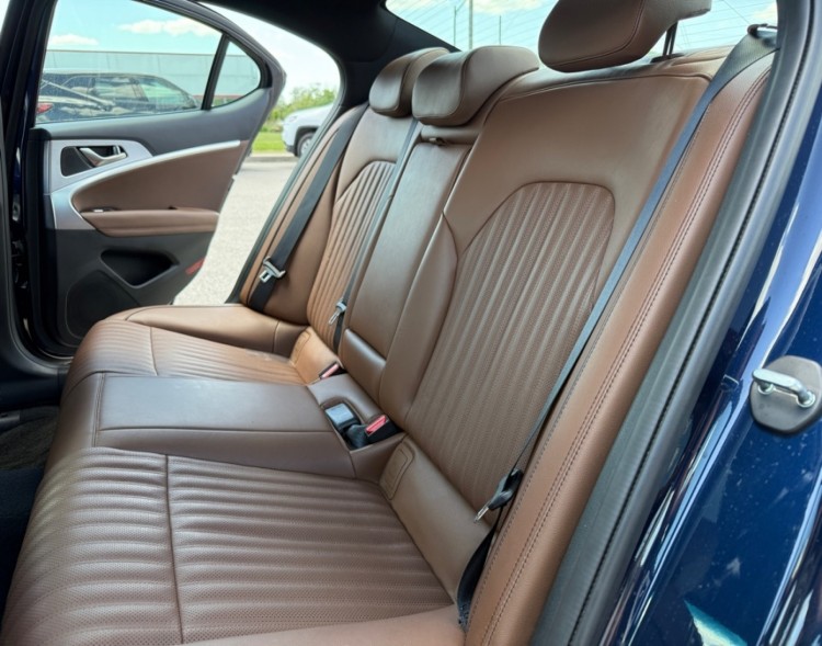 2021 Genesis G70 38425