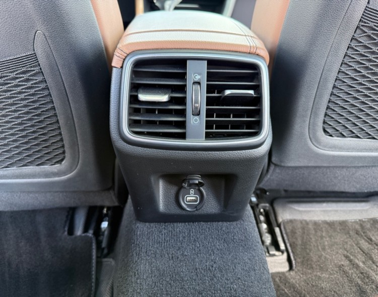 2021 Genesis G70 38425