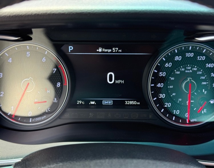 2021 Genesis G70 38425