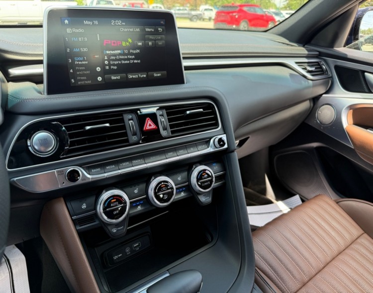 2021 Genesis G70 38425