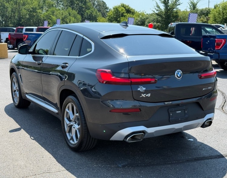 2022 BMW X4