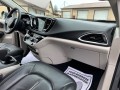 2022 Chrysler Pacifica Touring L, 36726, Photo 25