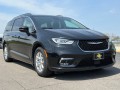 2022 Chrysler Pacifica Touring L, 36729, Photo 2