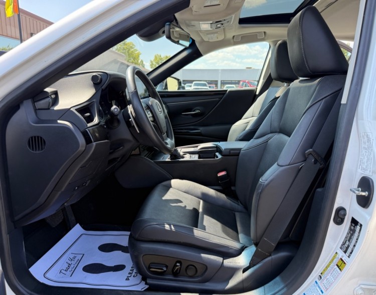 2022 Lexus ES 250