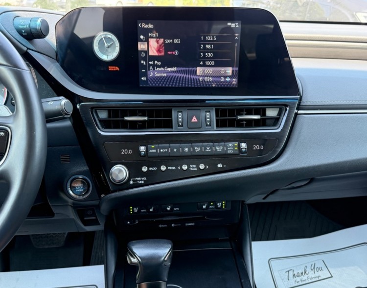 2022 Lexus ES 250