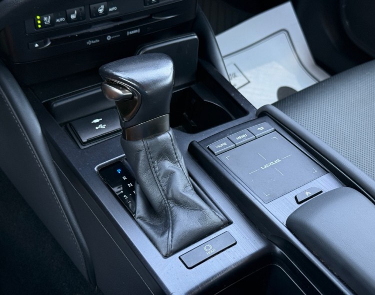 2022 Lexus ES 250