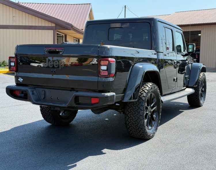 2023 Jeep Gladiator