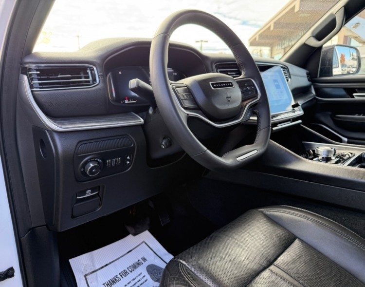 2023 Jeep Wagoneer L 39095