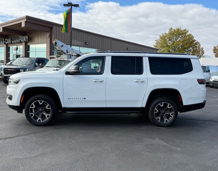 2023 Jeep Wagoneer L 39095