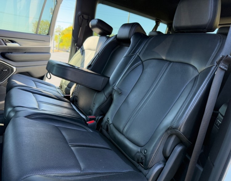 2024 Jeep Wagoneer L