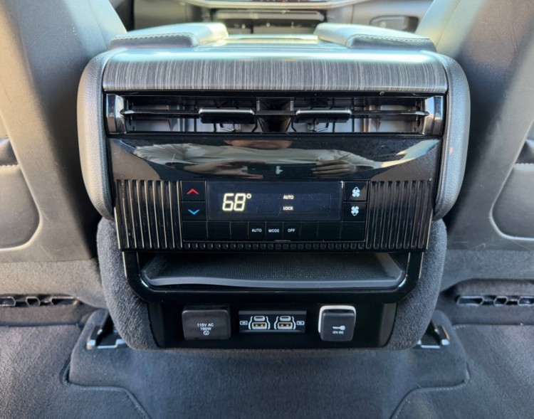 2024 Jeep Wagoneer L