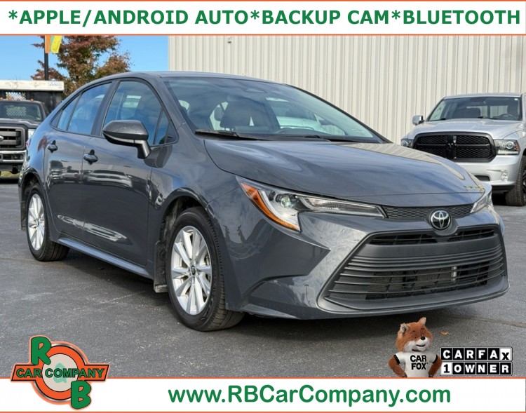 2024 Toyota Corolla LE's photo