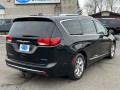 2017 Chrysler Pacifica Limited, BT6153, Photo 3