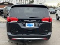 2017 Chrysler Pacifica Limited, BT6153, Photo 4