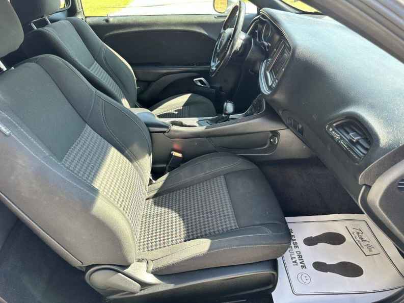 2018 Dodge Challenger SXT - Photo 10
