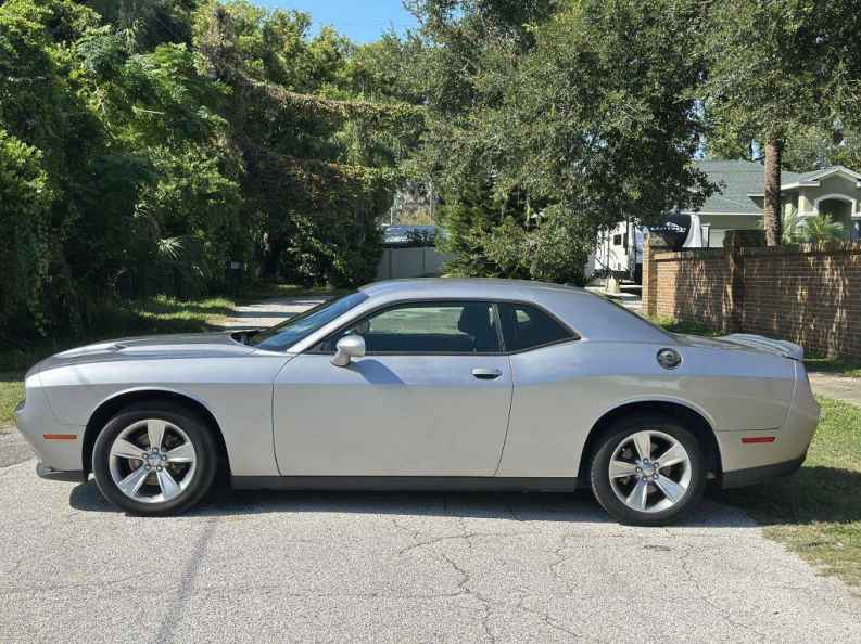 2018 Dodge Challenger SXT - Photo 2